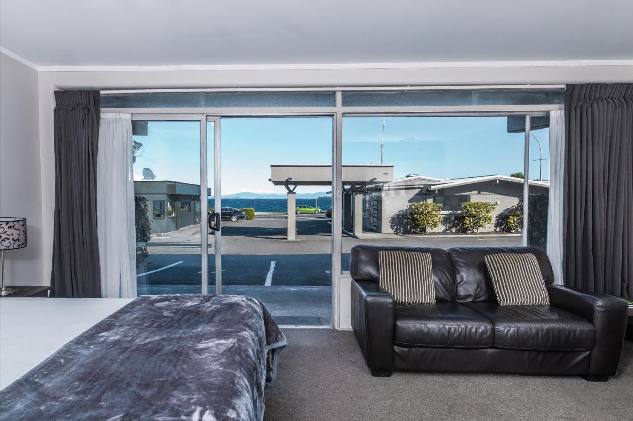 Twin Peaks Lakeside Inn Taupo Eksteriør billede