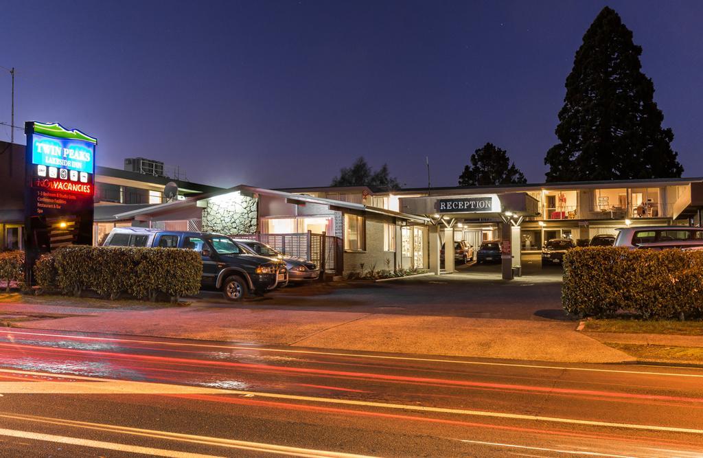 Twin Peaks Lakeside Inn Taupo Eksteriør billede