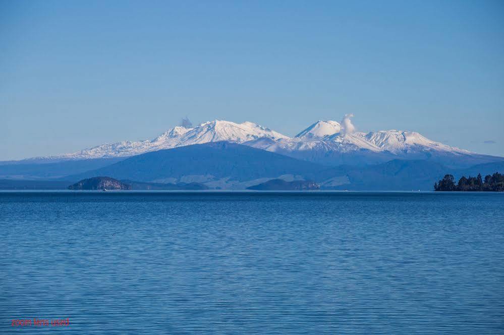Twin Peaks Lakeside Inn Taupo Eksteriør billede
